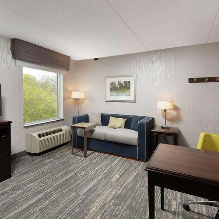 Hampton Inn & Suites By Hilton Barrie Ngoại thất bức ảnh
