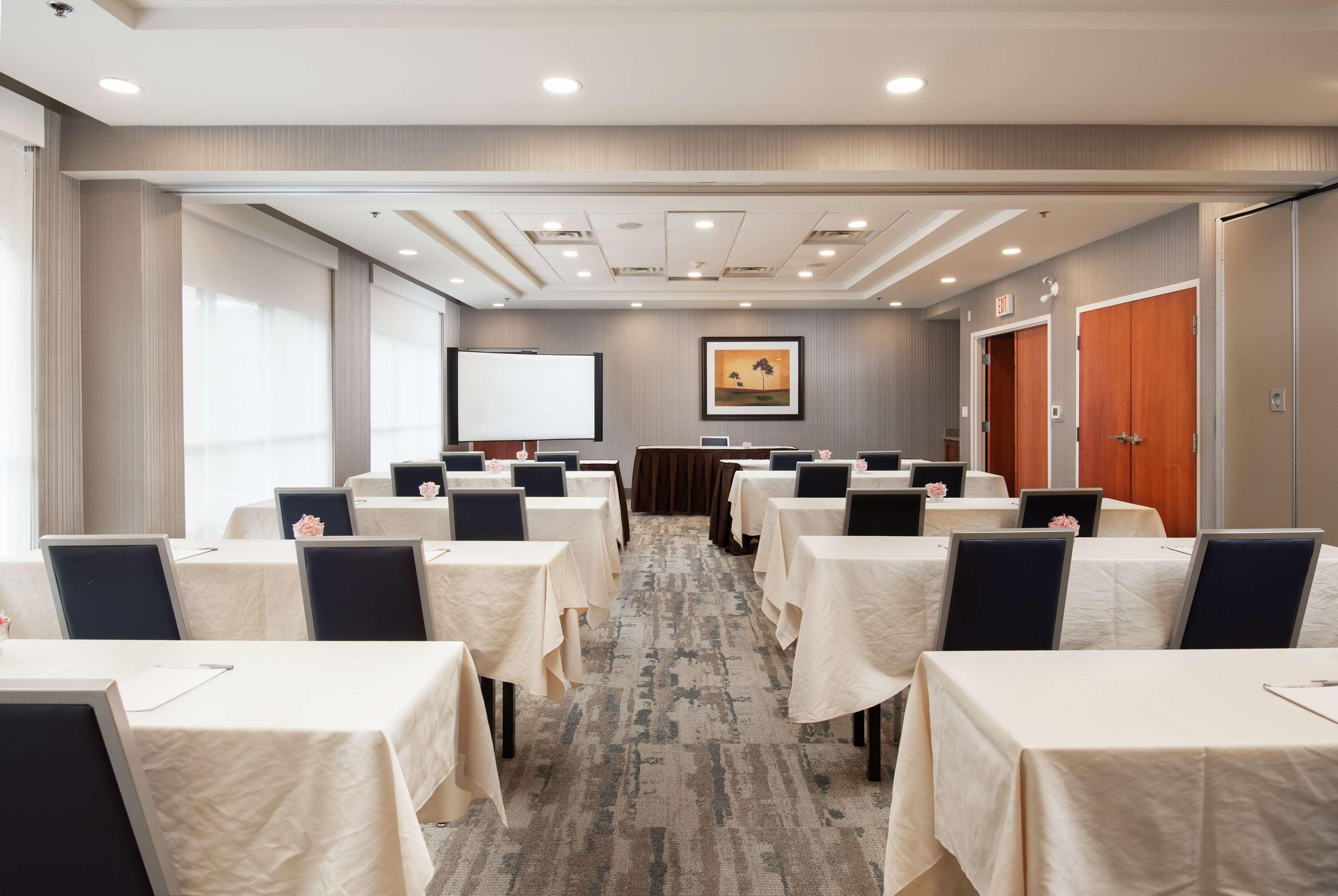 Hampton Inn & Suites By Hilton Barrie Ngoại thất bức ảnh