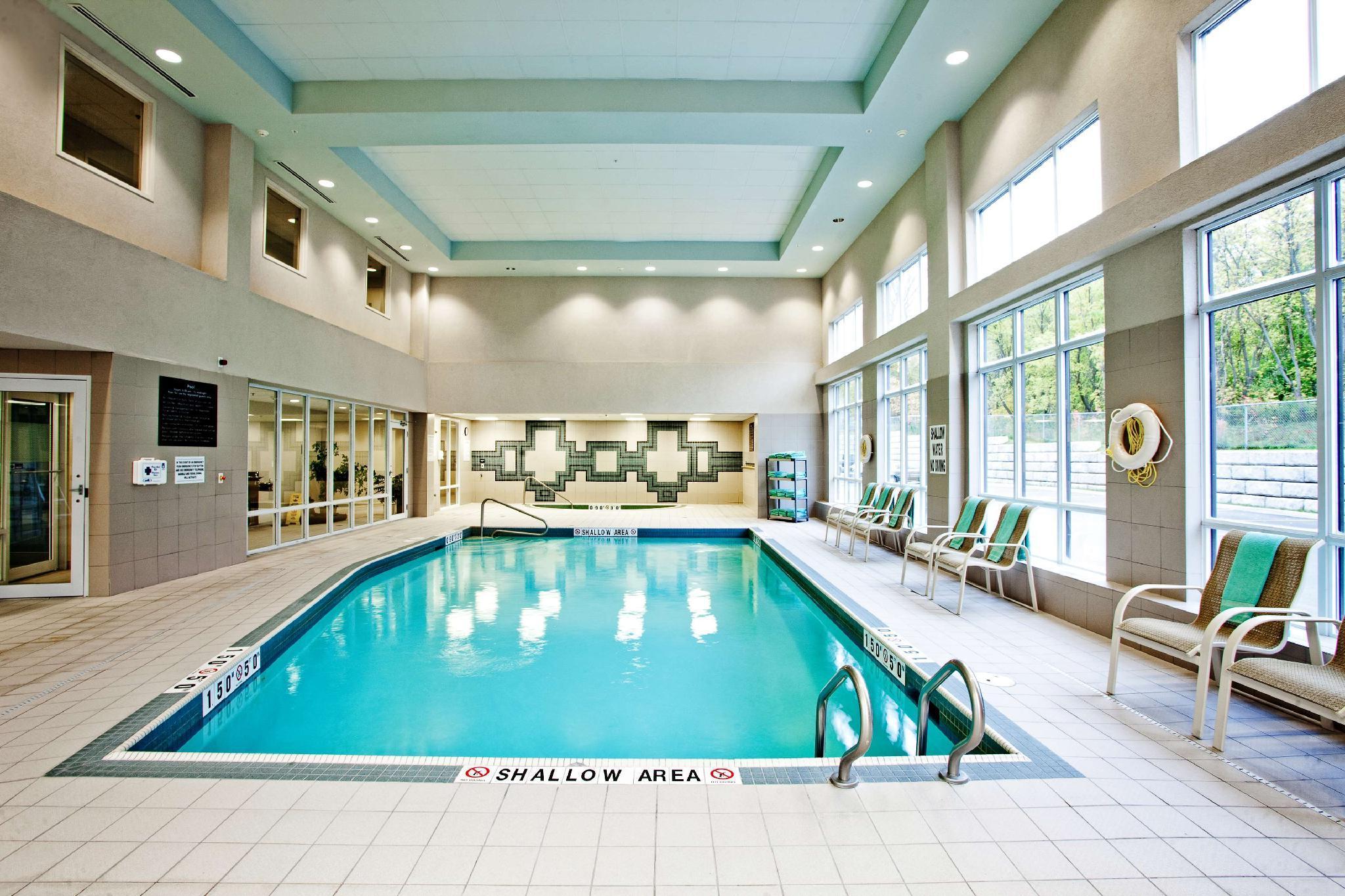 Hampton Inn & Suites By Hilton Barrie Ngoại thất bức ảnh