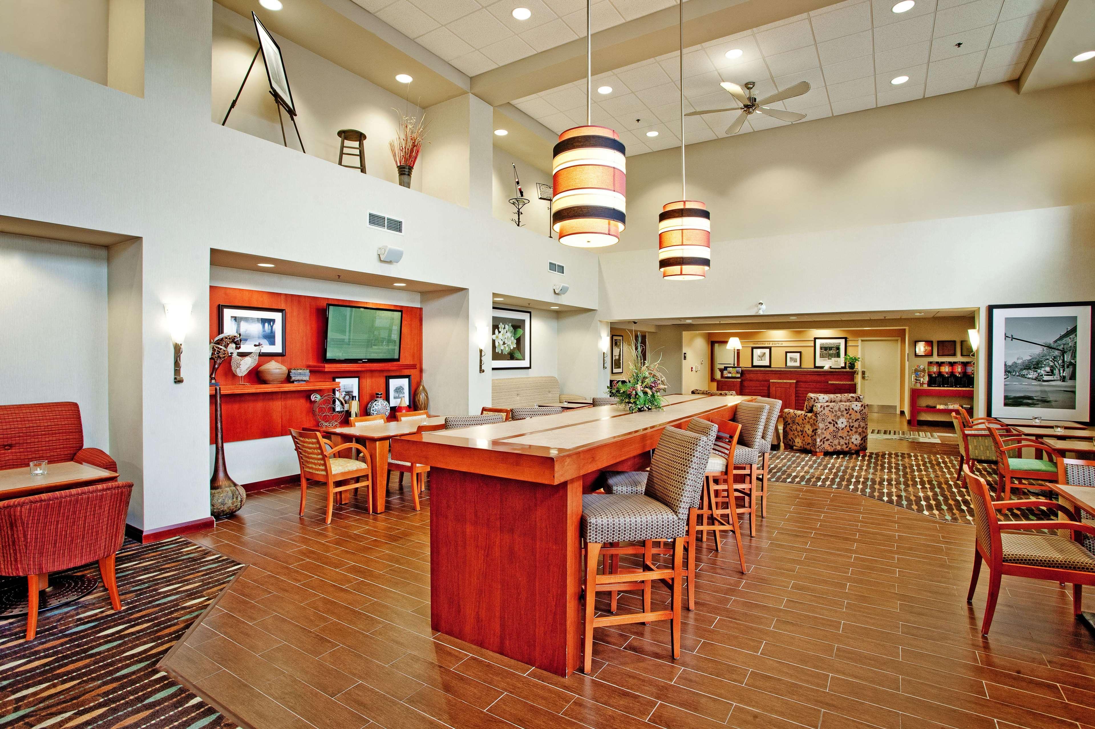 Hampton Inn & Suites By Hilton Barrie Ngoại thất bức ảnh
