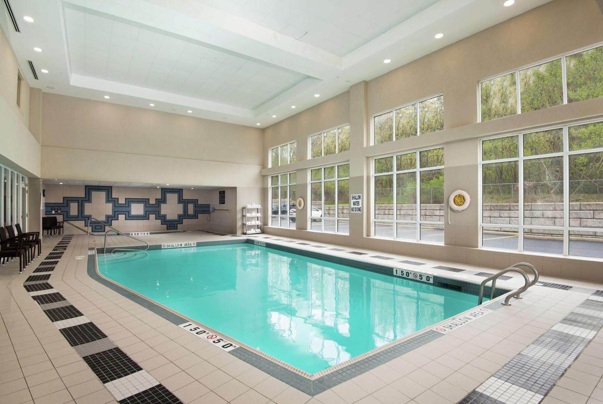 Hampton Inn & Suites By Hilton Barrie Ngoại thất bức ảnh