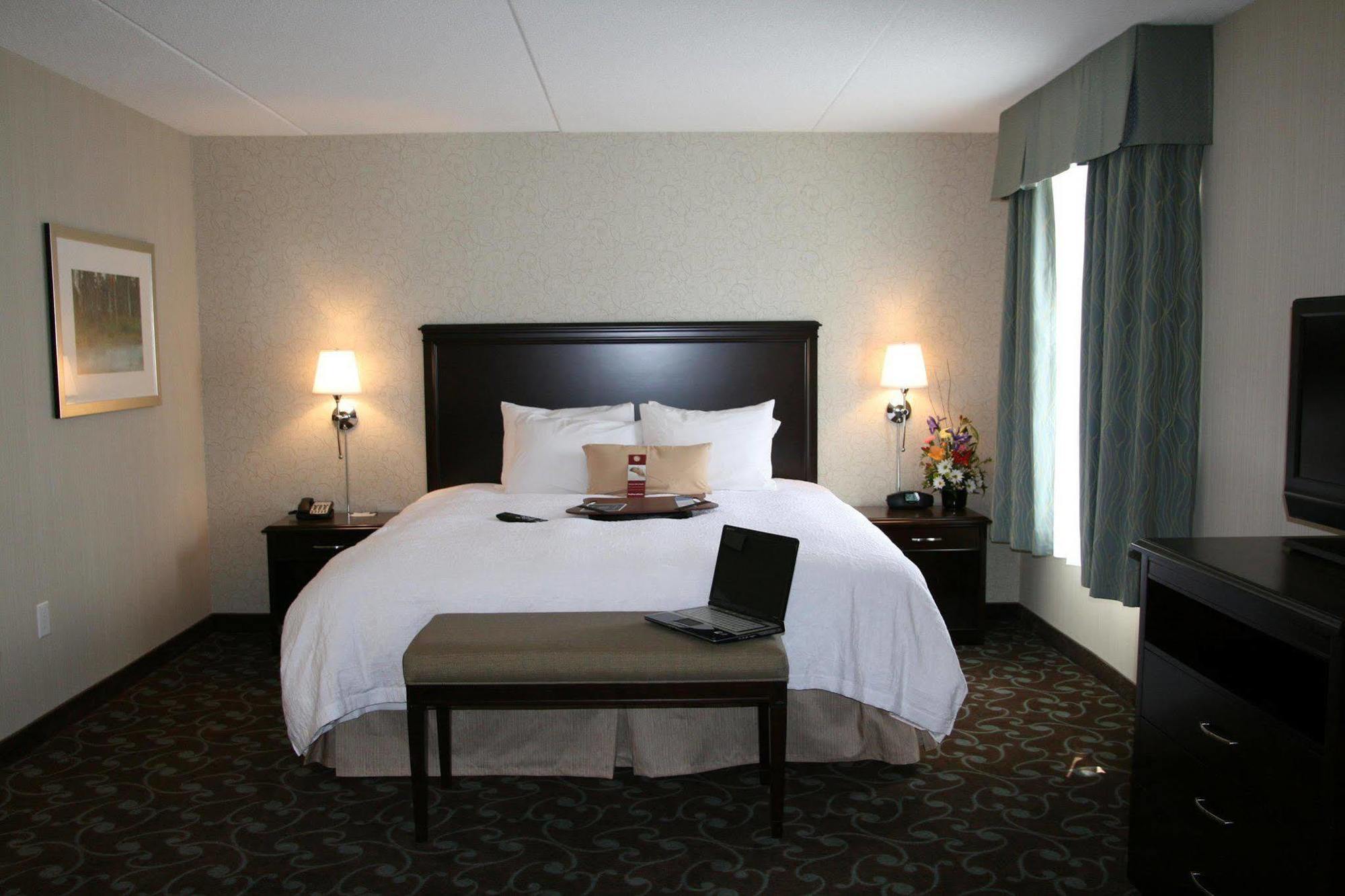 Hampton Inn & Suites By Hilton Barrie Ngoại thất bức ảnh