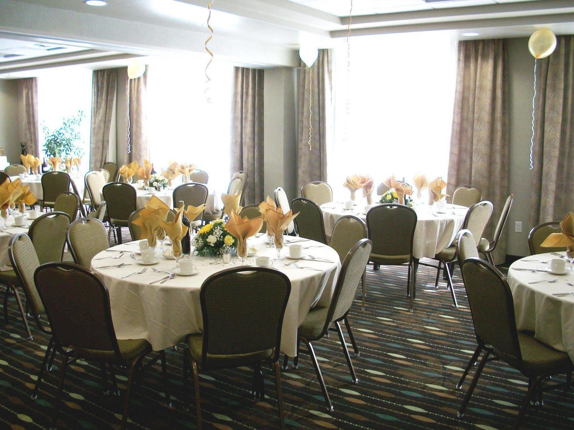 Hampton Inn & Suites By Hilton Barrie Nhà hàng bức ảnh
