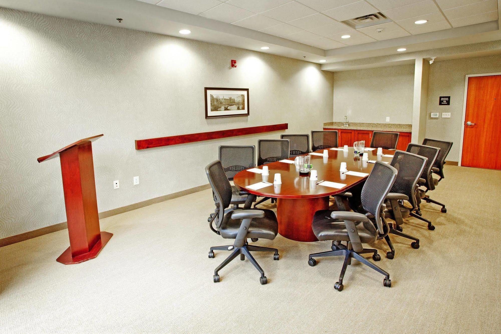 Hampton Inn & Suites By Hilton Barrie Ngoại thất bức ảnh